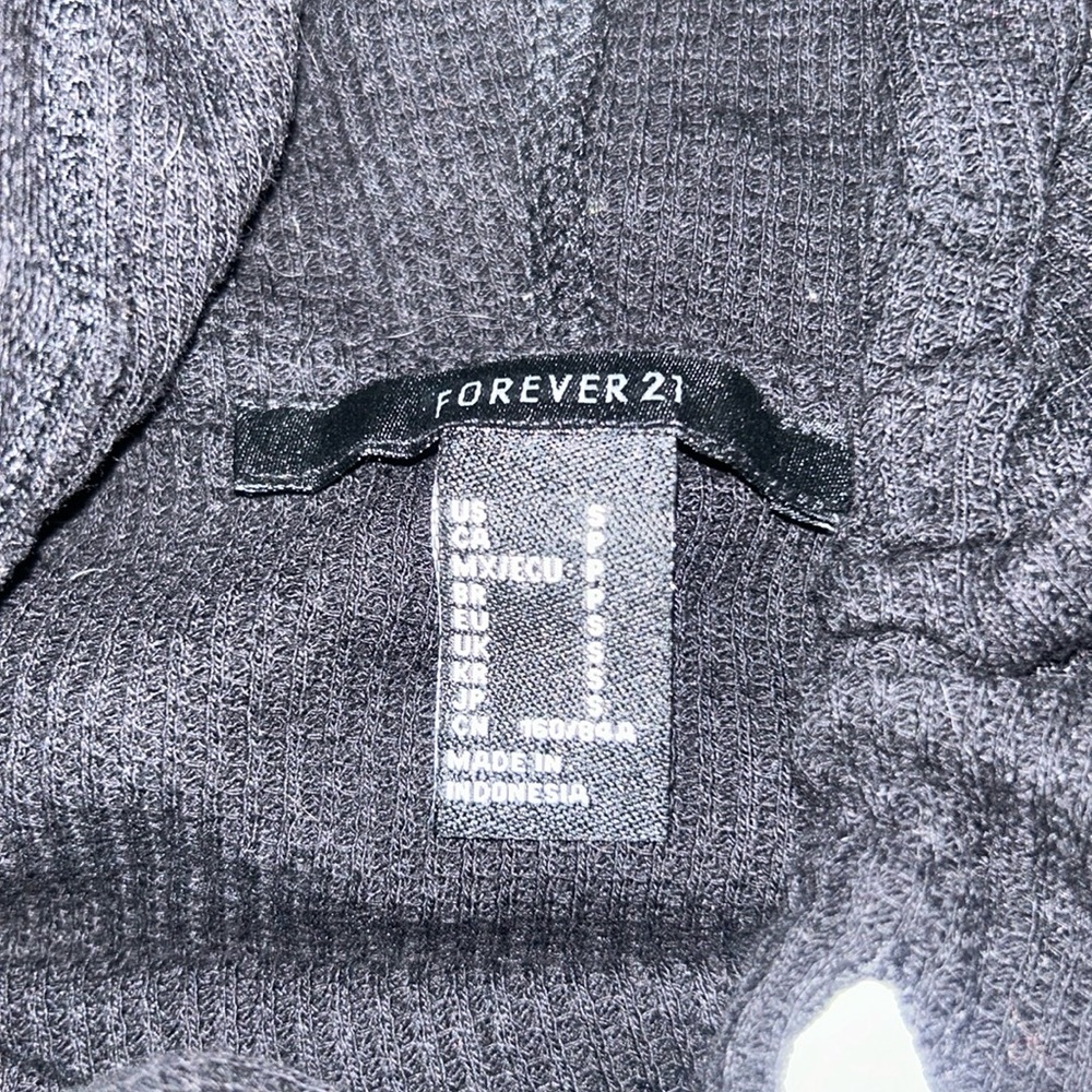 Cropped Sweater - Picture 2 of 5